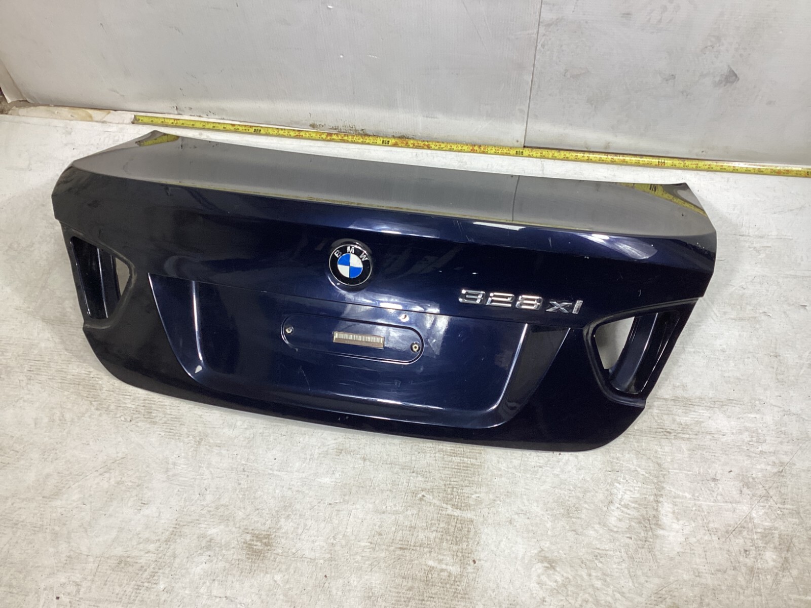 2007-2012 BMW 328I 335I Rear Trunk Lid Hatch Gate Shell Cover 7151491 OEM 