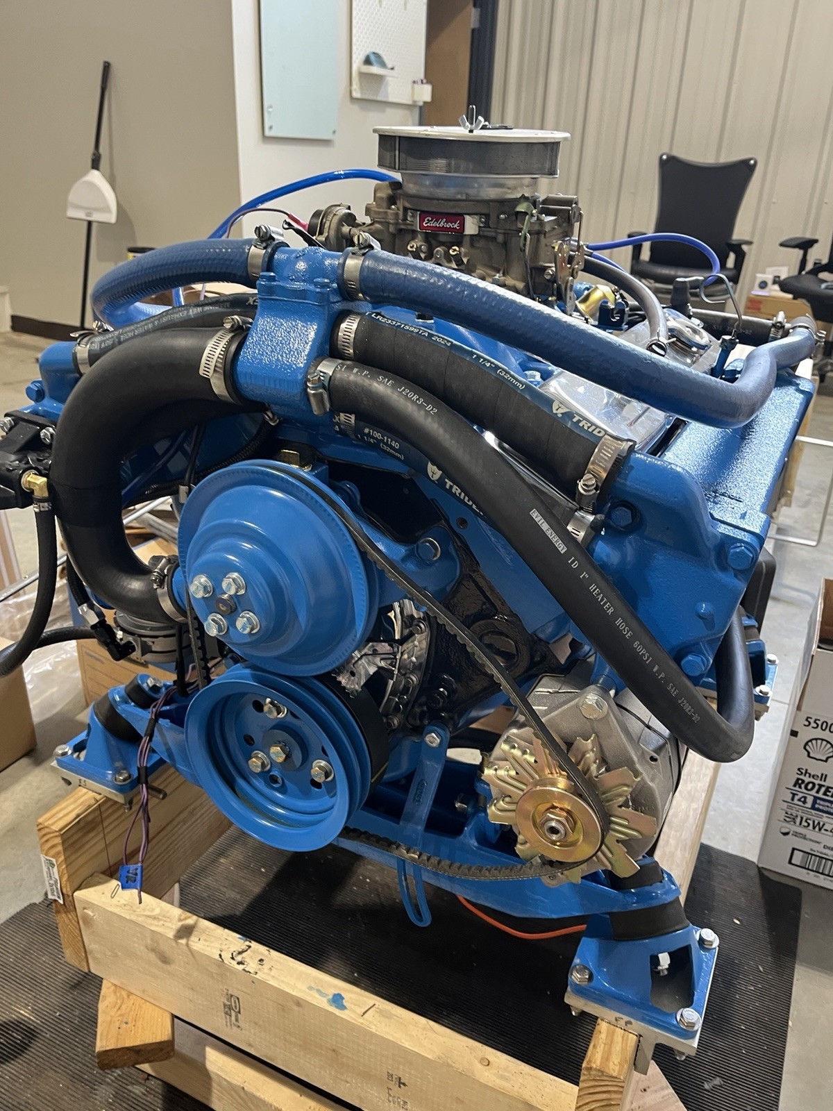 Marine Motor SBC350 Rebuilt With OMC Stringer Drive Marine Motor SBC350 Rebuilt With OMC Stringer Drive