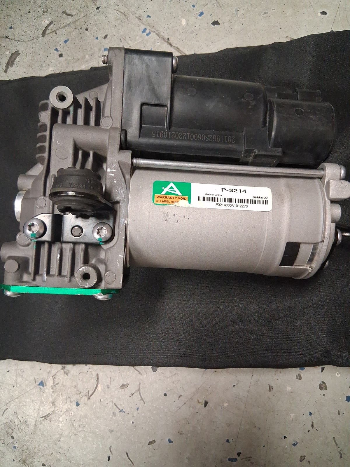 Arnott  P-3214 REMANUFACTURED  Compressor  For Airmatic Suspension
