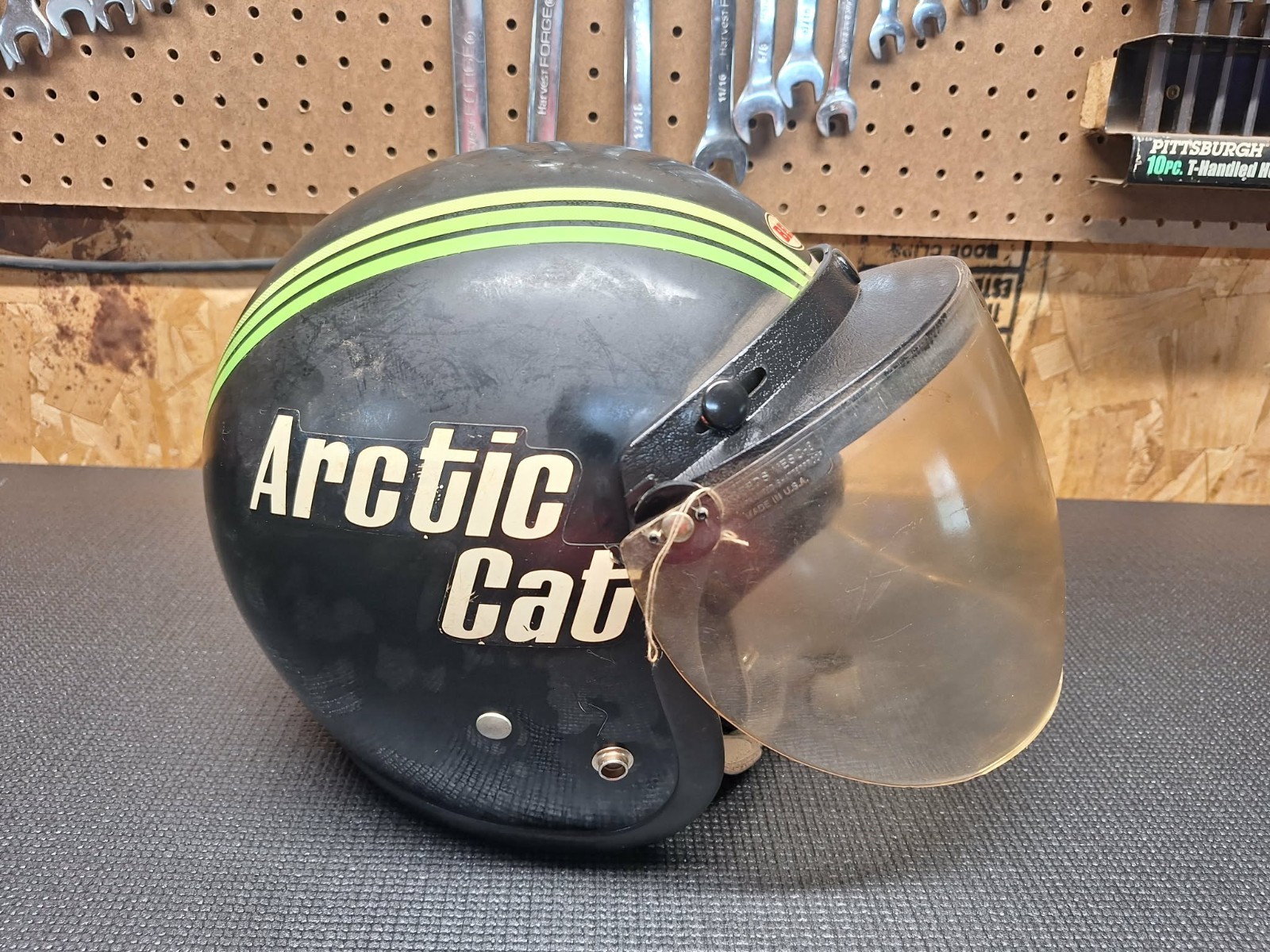 Vintage 1970\'s Arctic Cat Snowmobile Helmet Vintage 1970\'s Arctic Cat Snowmobile Helmet