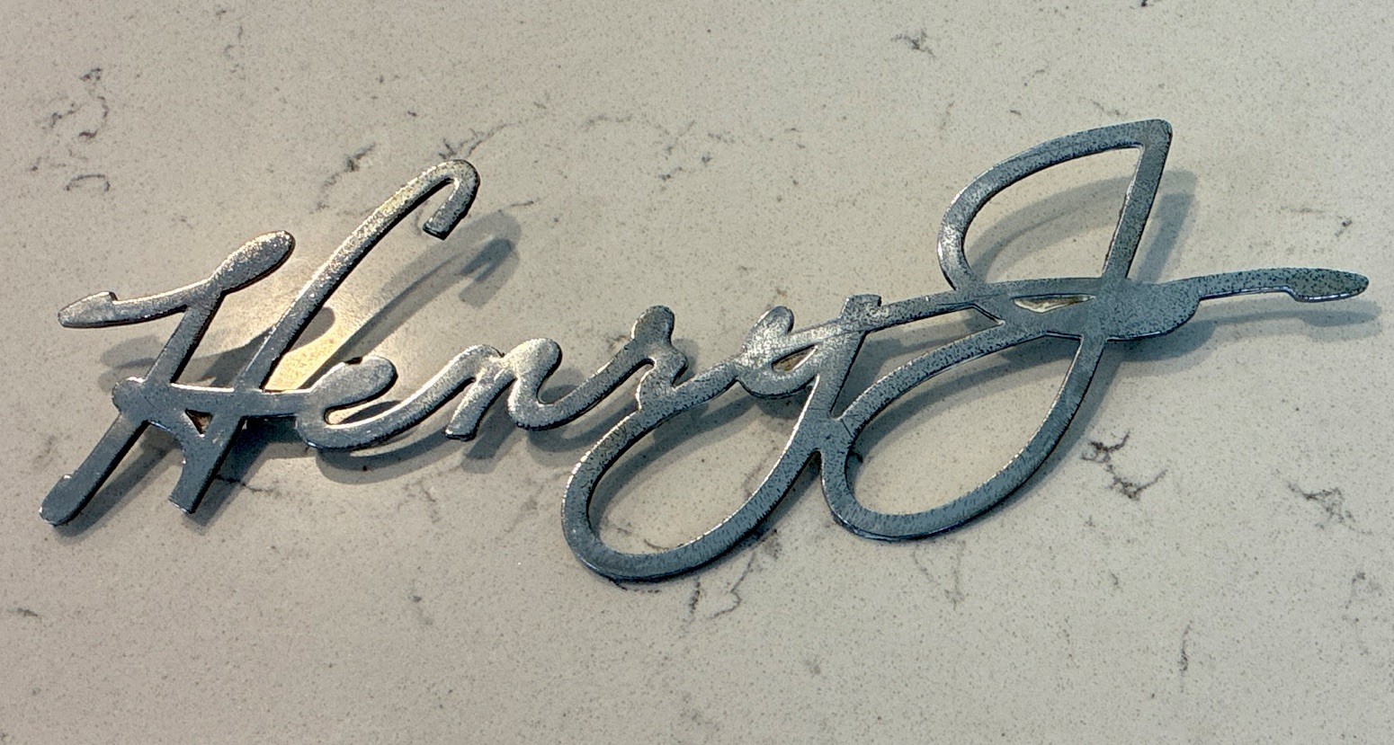 Kaiser Henry J Original Trunk Emblem Script