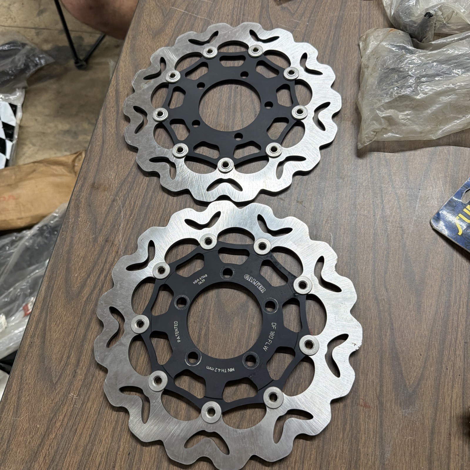 New Galfer DF180FLW wave rotor pair fits Kawasaki ZX6 New Galfer DF180FLW wave rotor pair fits Kawasaki ZX6