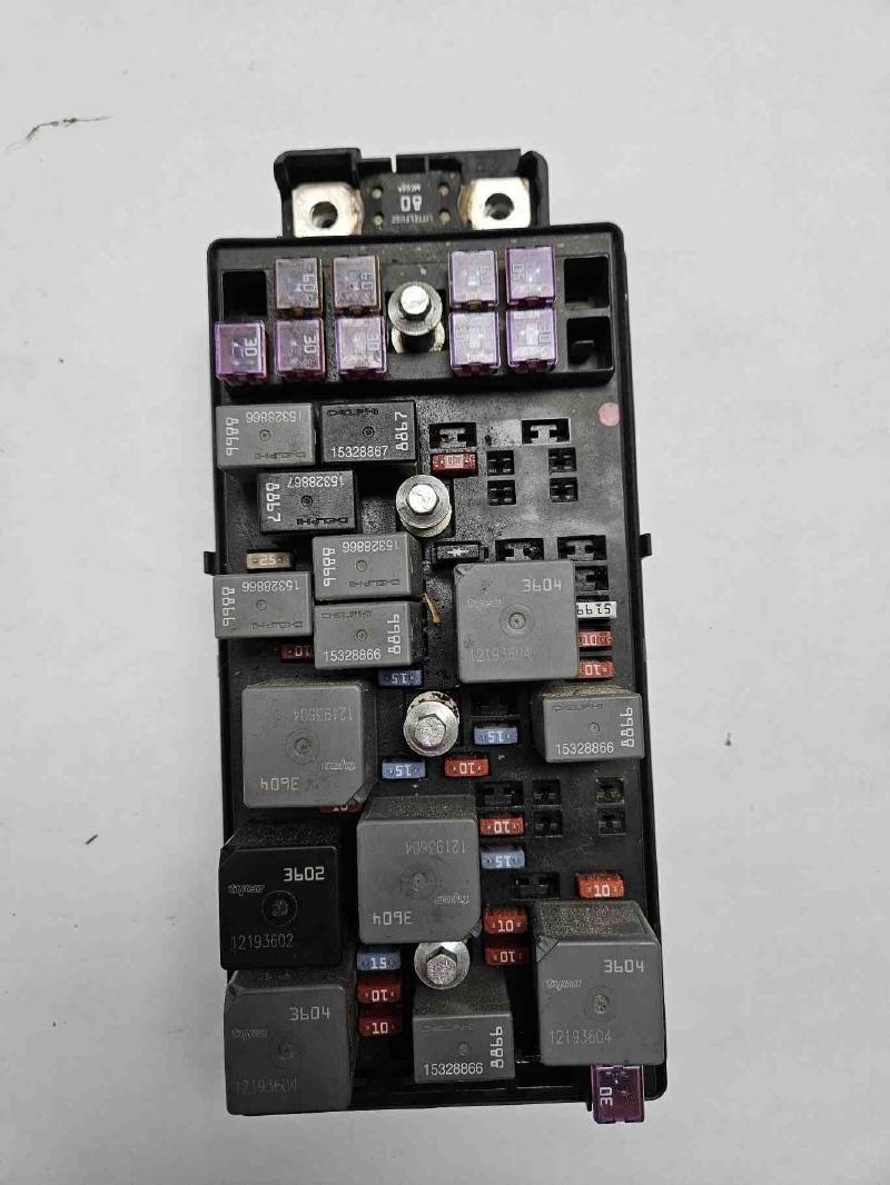 2007-2008 Chevy Malibu Engine Fuse Box OEM