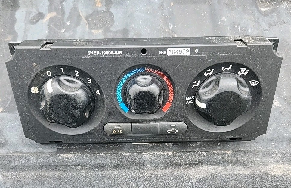 05-12 Nissan Xterra Pathfinder AC Heater Climate Control Temperature Control OEM