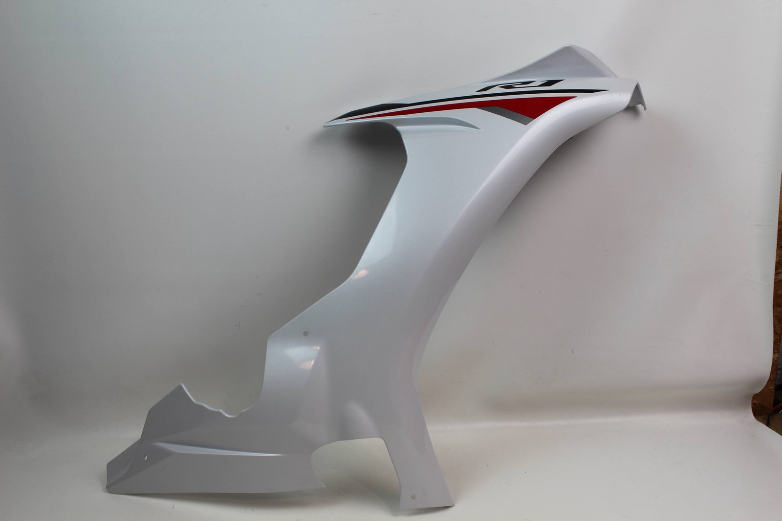 Yamaha YZFR1 R1 15-19 Right Side Upper Fairing Panel 2CR-Y283V-10-P1