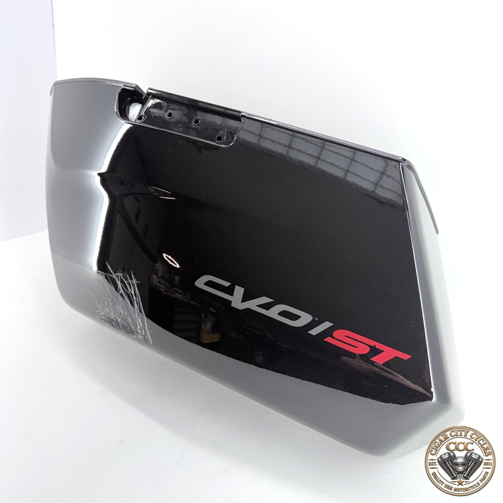OEM HARLEY 2024 CVO ROAD GLIDE ST LEFT SADDLEBAG BOTTOM BLACK 90202453