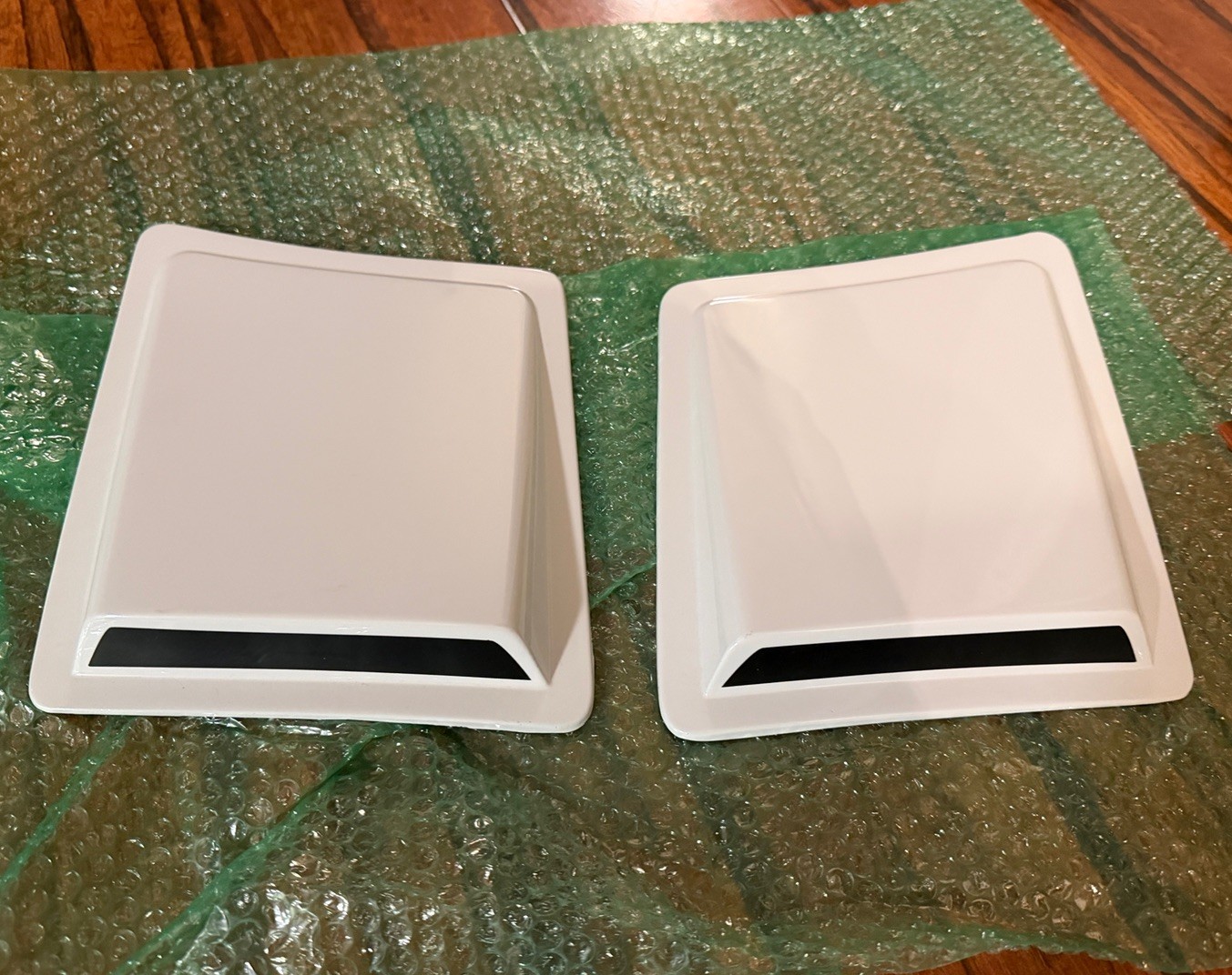 RARE 2004-2008 Shelby F150 Super Snake Side Louvers White SEMA Truck NOS Pair RARE 2004-2008 Shelby F150 Super Snake Side Louvers White SEMA Truck NOS Pair