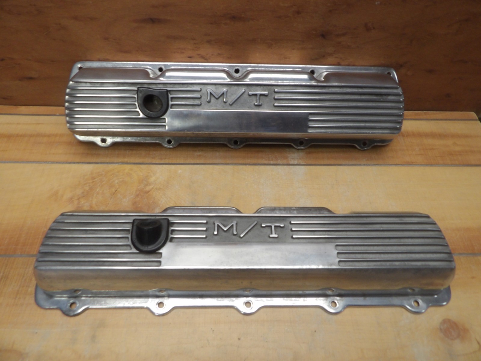Oldsmobile M/T Finned Aluminum Valve Cover Polished 350 425 Mickey Thompson Olds