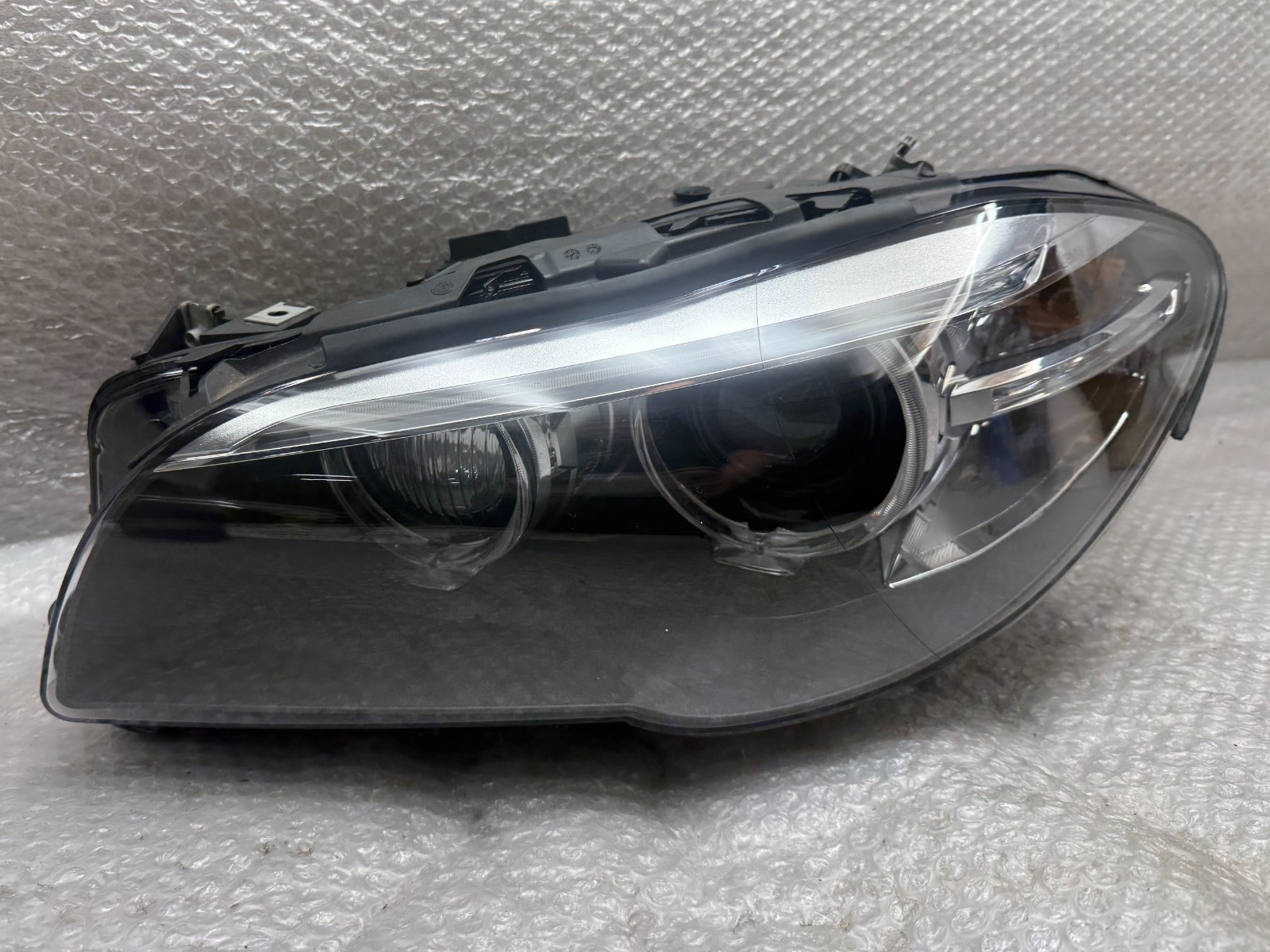 MINT. 2014-2016 BMW 5 SERIES F10 LCI LEFT SIDE HEADLIGHT AFS HID XENON OEM