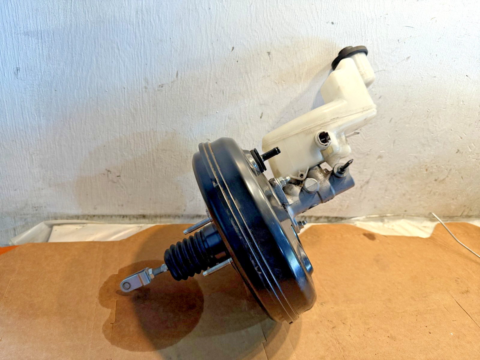 2007-11 TOYOTA CAMRY POWER BRAKE BOOSTER CYLINDER ASSEMBLY 131010-14971 OEM