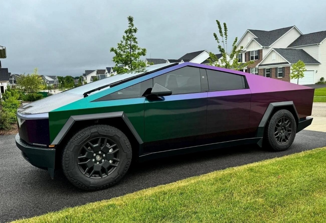 Cybertruck DIY PPF Paint Protection Film Wrap Color Change PET Aurora Chameleon Cybertruck DIY PPF Paint Protection Film Wrap Color Change PET Aurora Chameleon