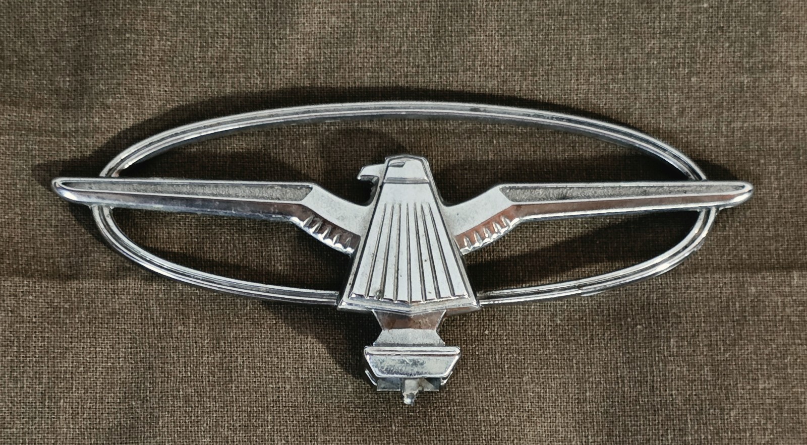 Vintage 1973-1976 FORD THUNDERBIRD Silver Hood Ornament