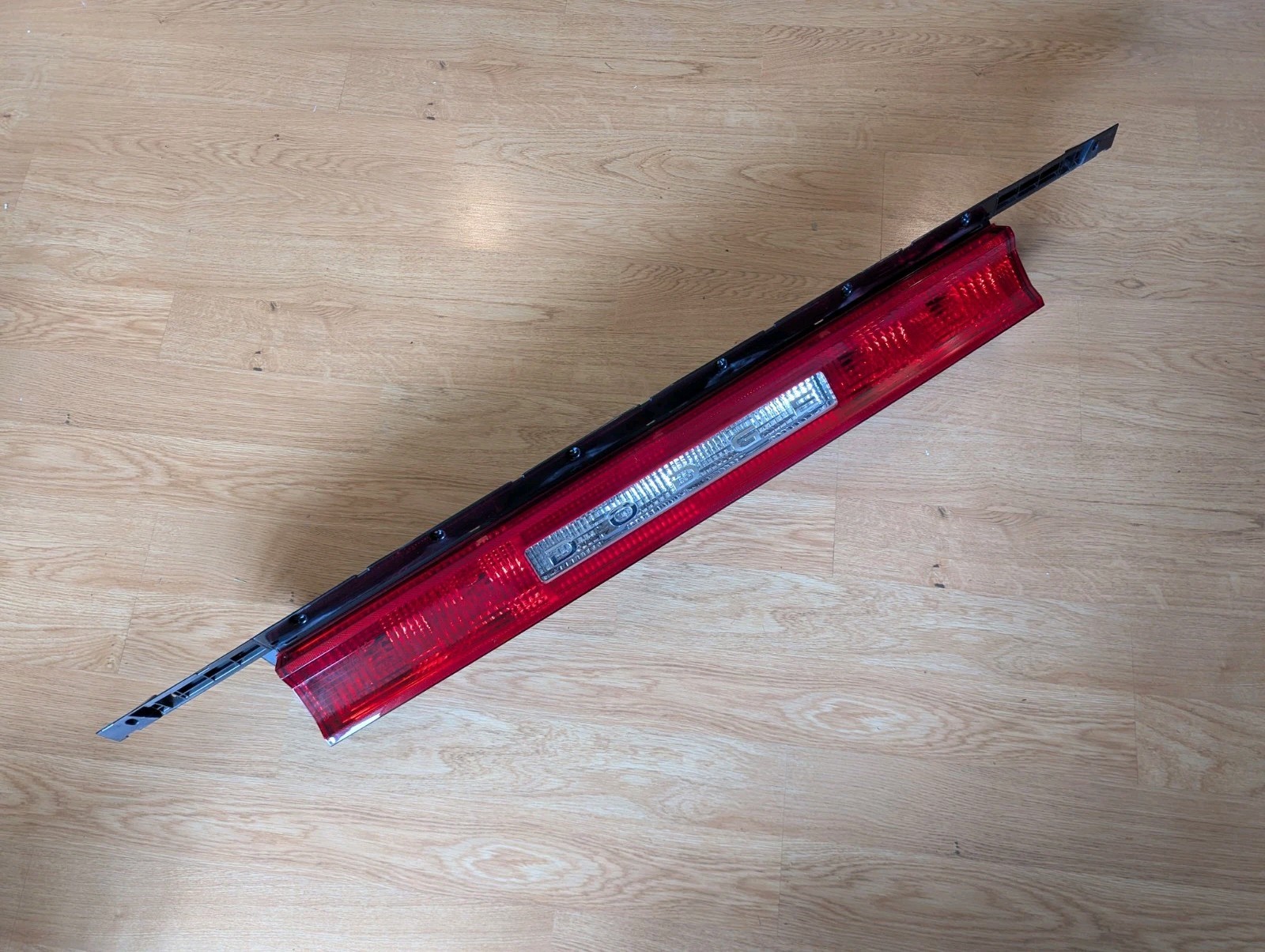 2008-2014 Dodge Challenger Center Tail Light Assembly OEM 2008-2014 Dodge Challenger Center Tail Light Assembly OEM