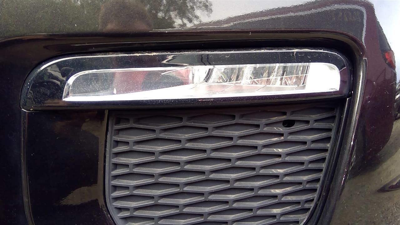 Driver Corner/Park Light Fog-driving Silver Housing Fits 16-19 EVOQUE 1736057