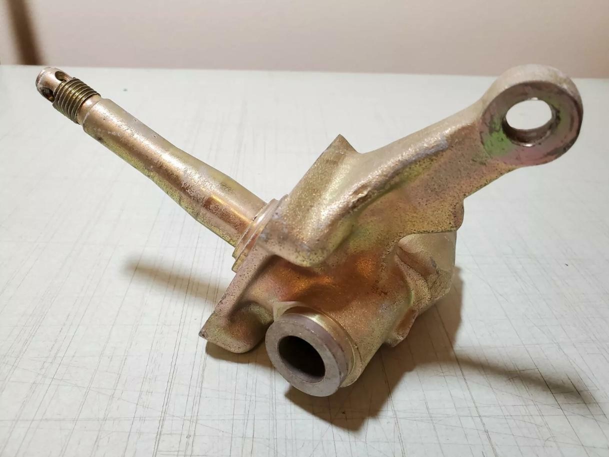 87-95 Yamaha YFM350 Moto-4 Big Bear LH Steering Knuckle 3GH-23510-01 OEM