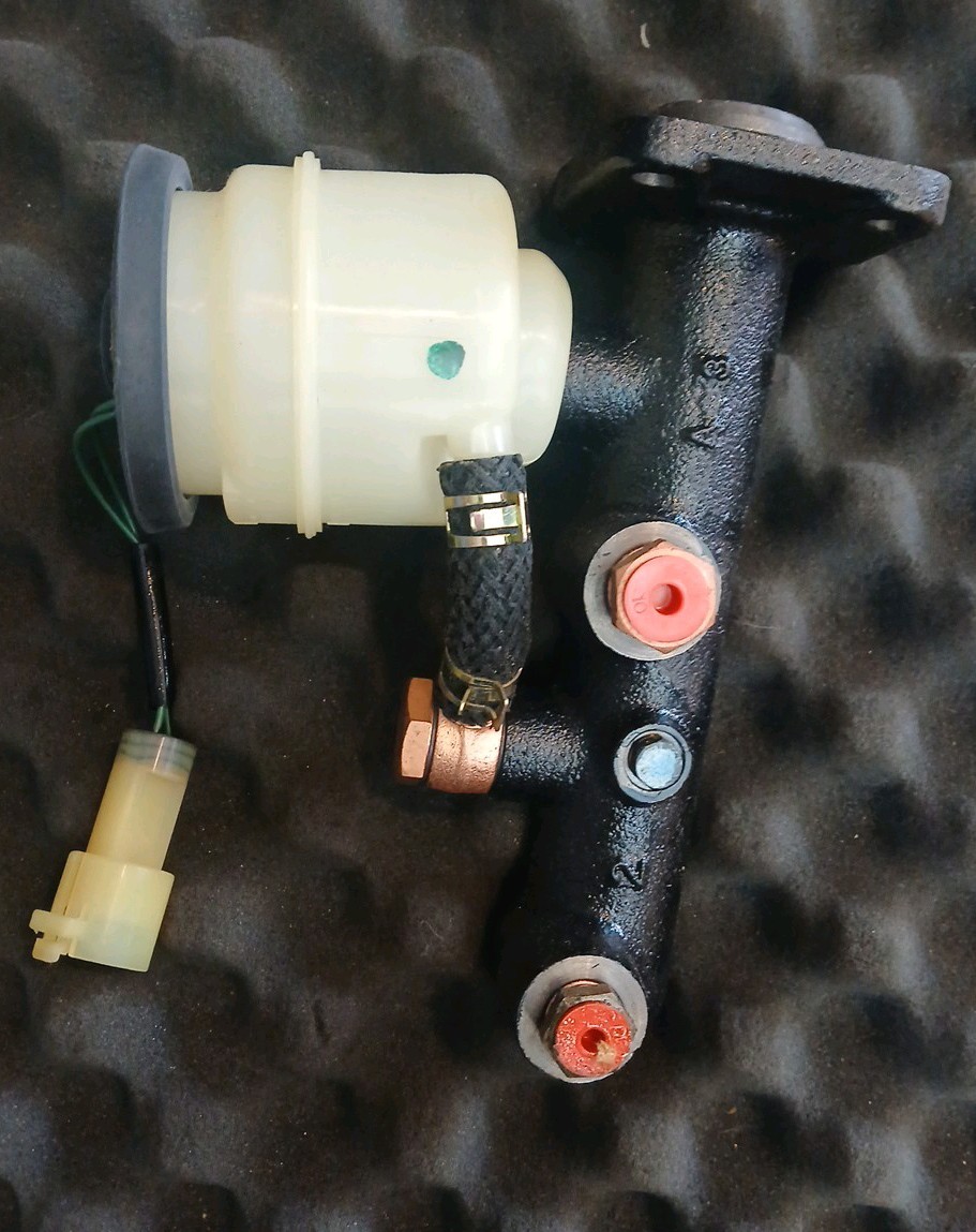 NOS Wagner Master Cylinder - F105262 - 1981-1988 Toyota Pickup