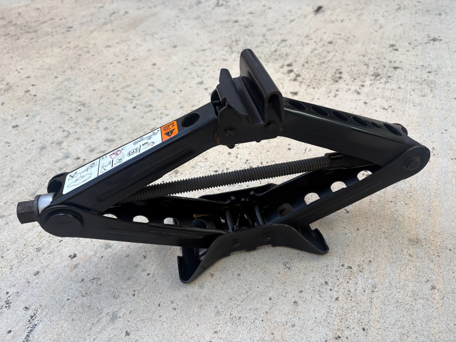 2011-2018 FORD FOCUS EMERGENCY JACK ASSEMBLY OEM