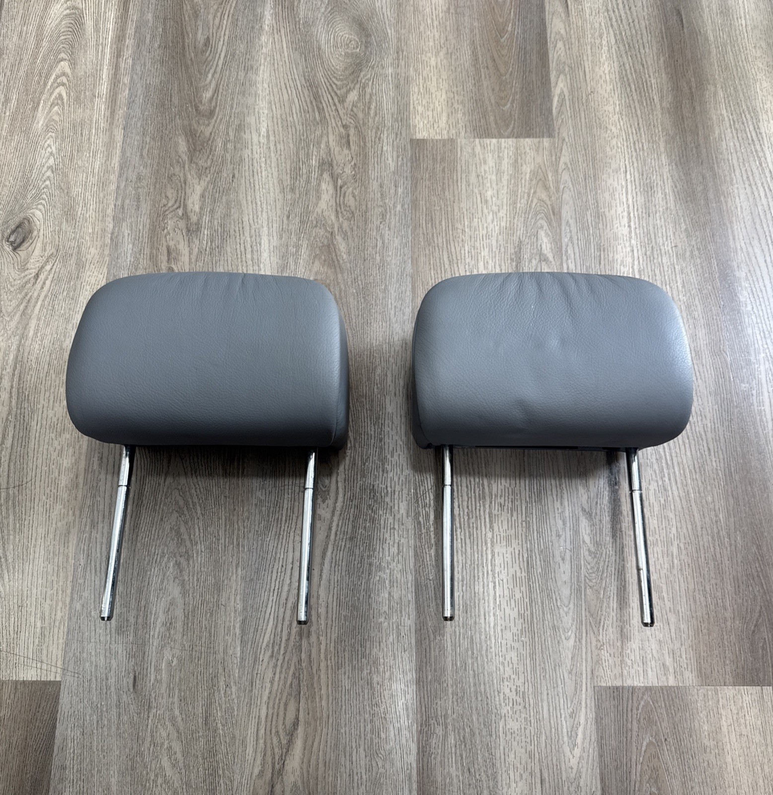 01-06 BMW E46 330CI CONVERTIBLE REAR LEFT & RIGHT LEATHER HEADREST GRAY OEM