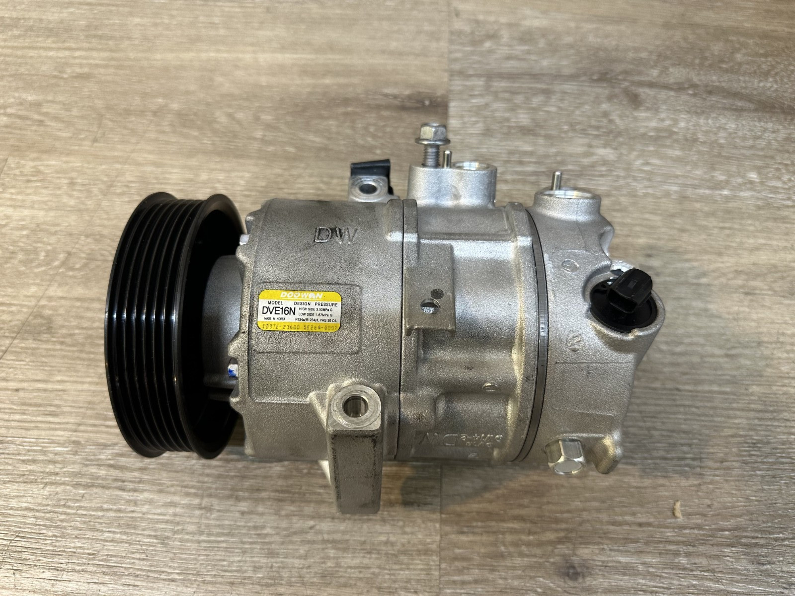 2015-18 HYUNDAI TUCSON AC COMPRESSOR OEM PART # 97701-D3200-AS1