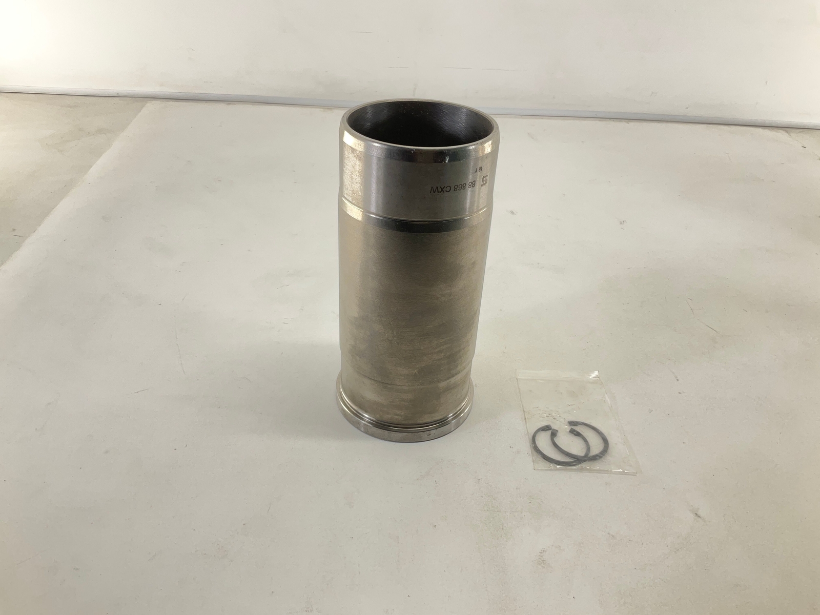VOLVO KOLBENSCHMIDT ENGINE PISTON / SLEEVE REPAIR KIT