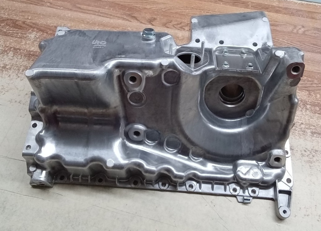 URO Parts Engine Oil Pan 2012-2016 BMW 528xi 11137603638