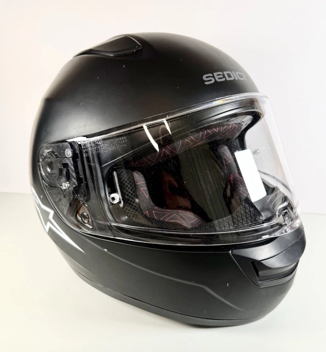 Sedici Strata 3 Motorcycle Helmet Carbon Fiber With Two Extra Visors Sedici Strata 3 Motorcycle Helmet Carbon Fiber With Two Extra Visors