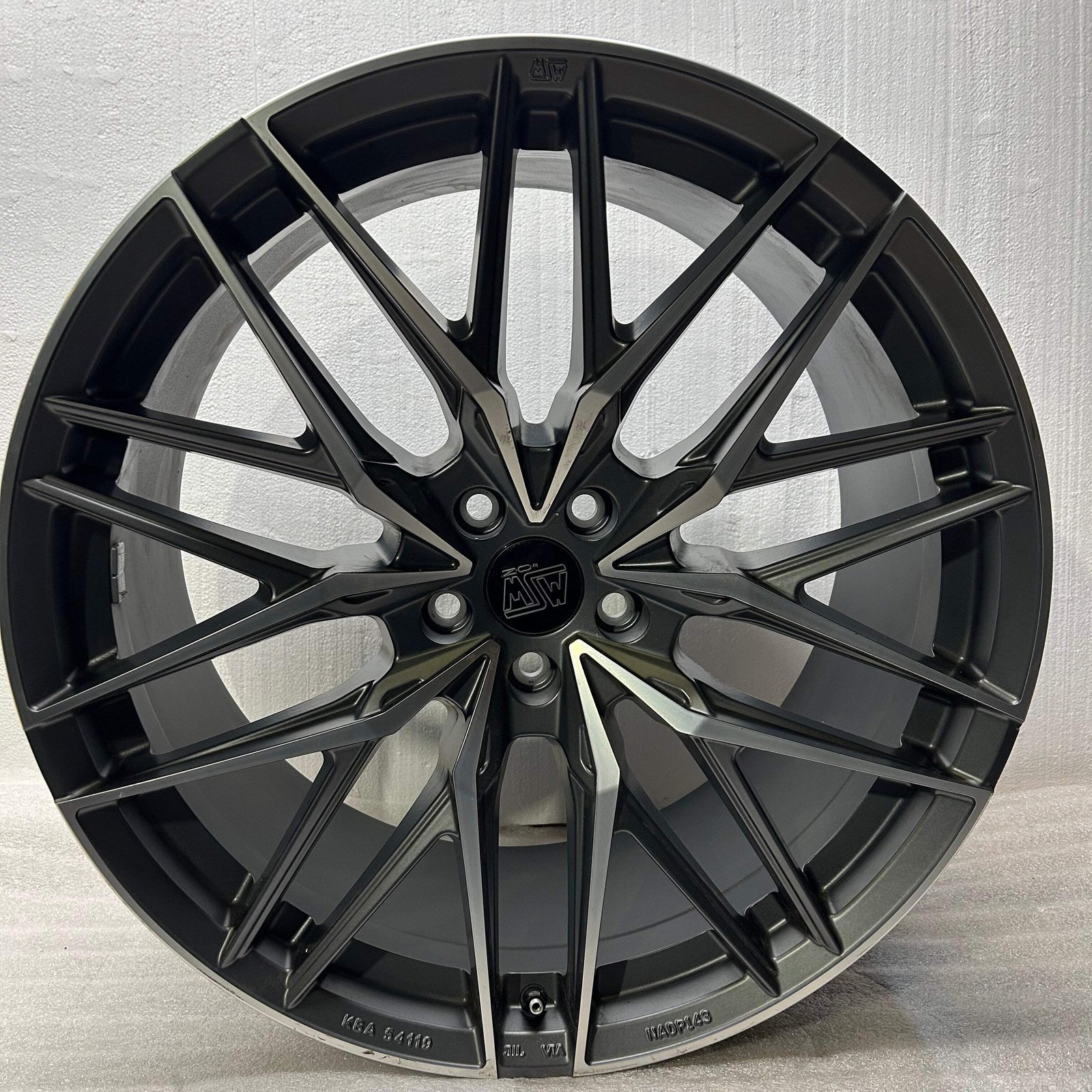 MSW TYPE 50 21X10.5 ET43 5X112 MACHINED W/GUNMETAL ACCENT REAR WHEEL