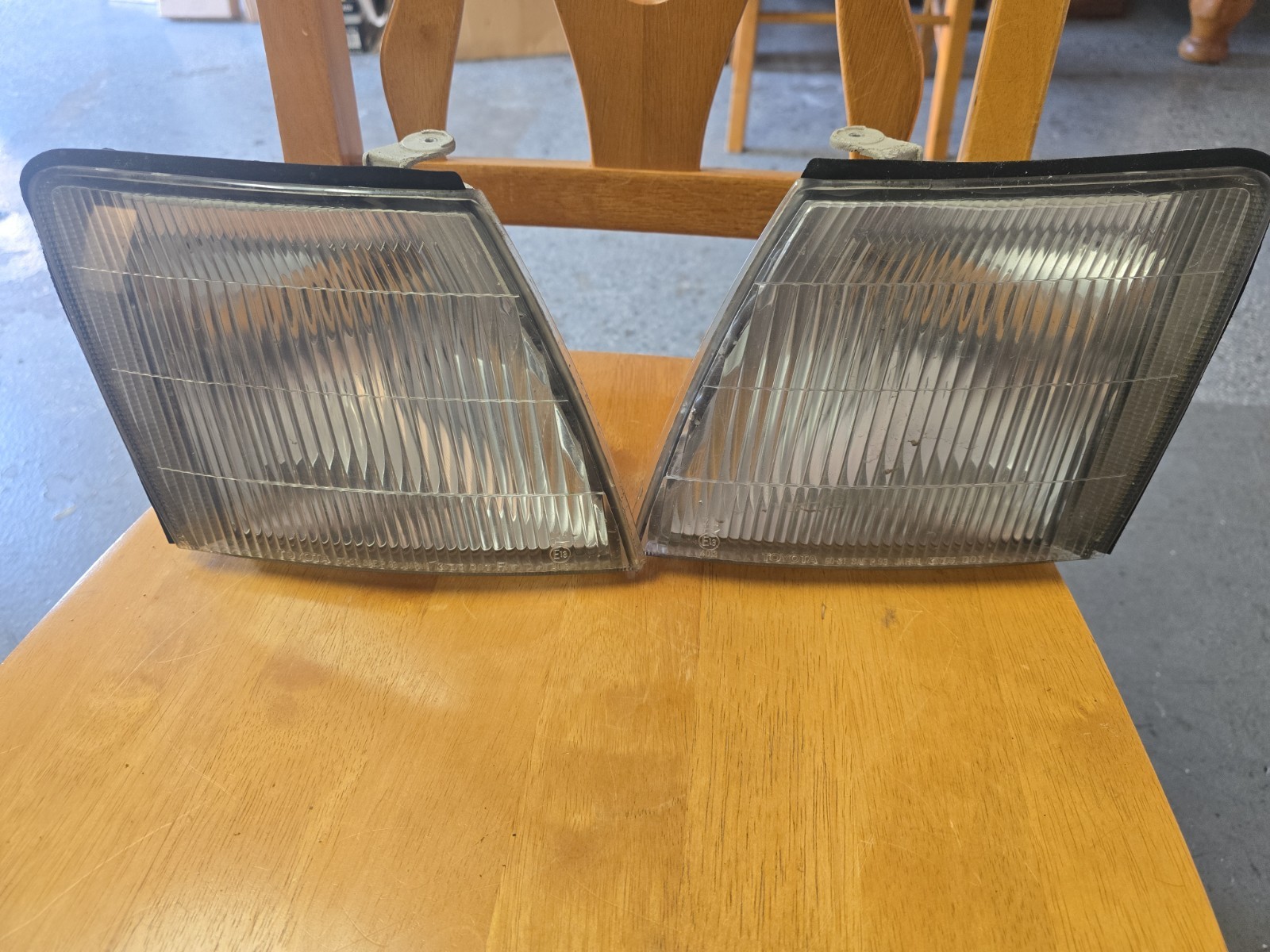 Lexus LS400 1995-1997 50-31 OEM JDM Corner Lights Turn Signal Lamps Pair