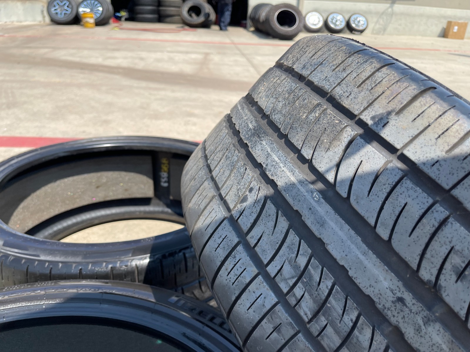 (1) 285/35/22 Pirelli Scorpion Zero PNCS tire 285/35R22 106W XL (1) 285/35/22 Pirelli Scorpion Zero PNCS tire 285/35R22 106W XL