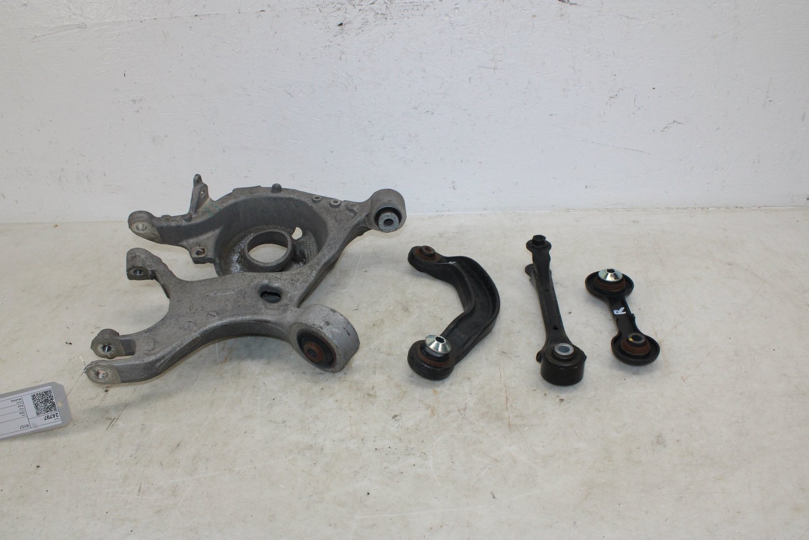 2015-2023 Ford Mustang GT Rear Right Control Arm Set OEM RY57