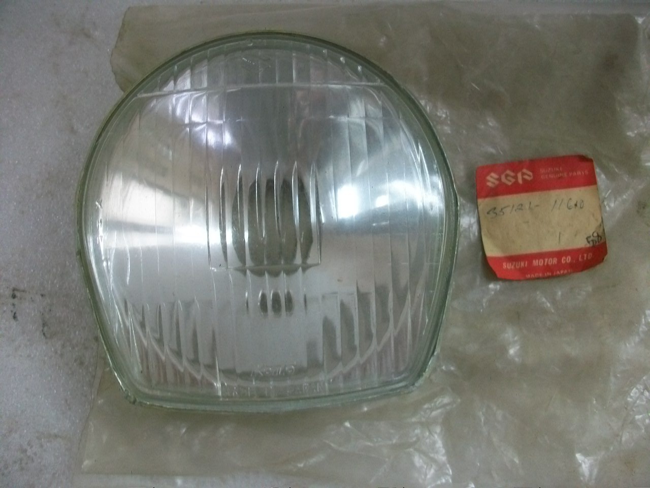 OEM NOS 1969 Suzuki T20 TC250 TC 250 Head Lamp Lens 35121-11610