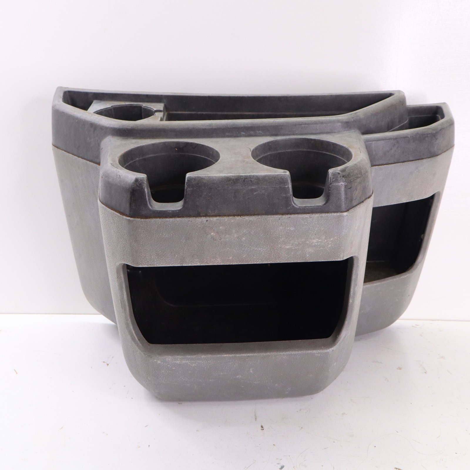 16-25 Ford E-150 E-250 E-350 E-450 Econoline Van Gray Center Console Cup Holder 16-25 Ford E-150 E-250 E-350 E-450 Econoline Van Gray Center Console Cup Holder