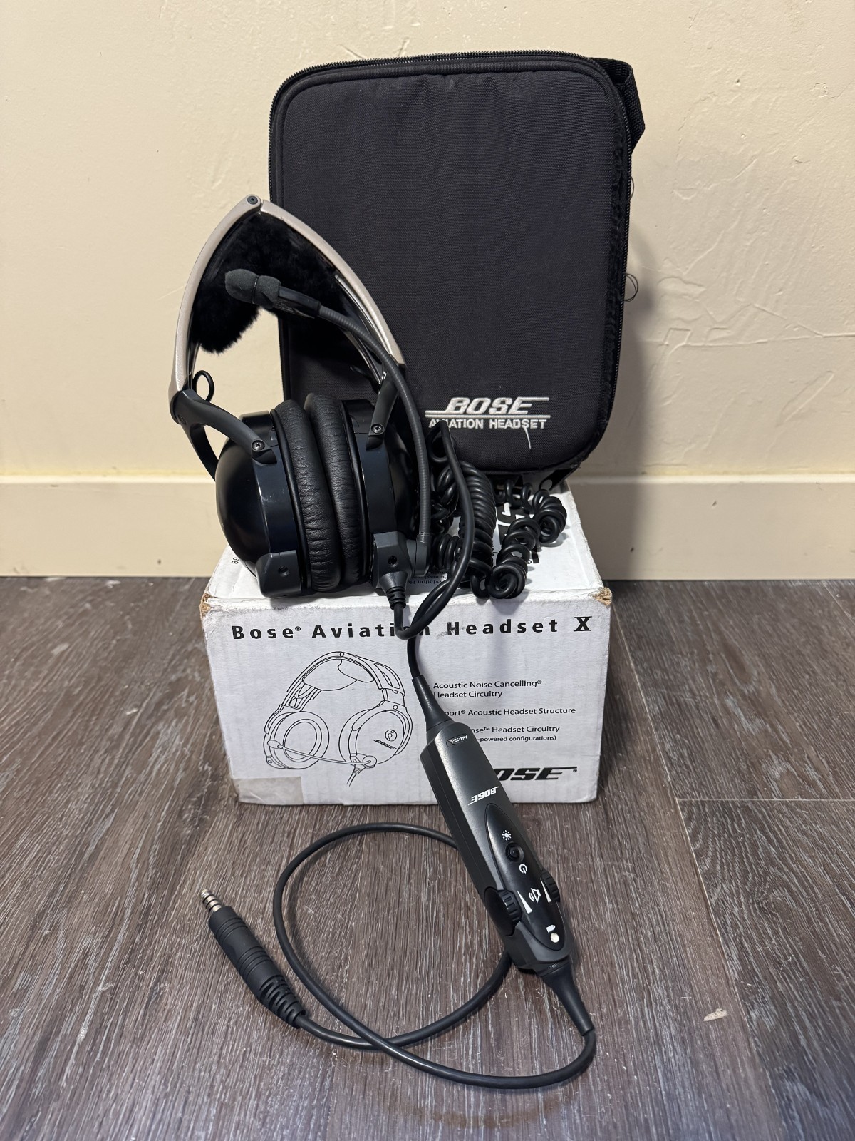 Bose A10 X AHX-32-02 ANR Headset w/ Single Military Helicopter Plug- Case & Box
