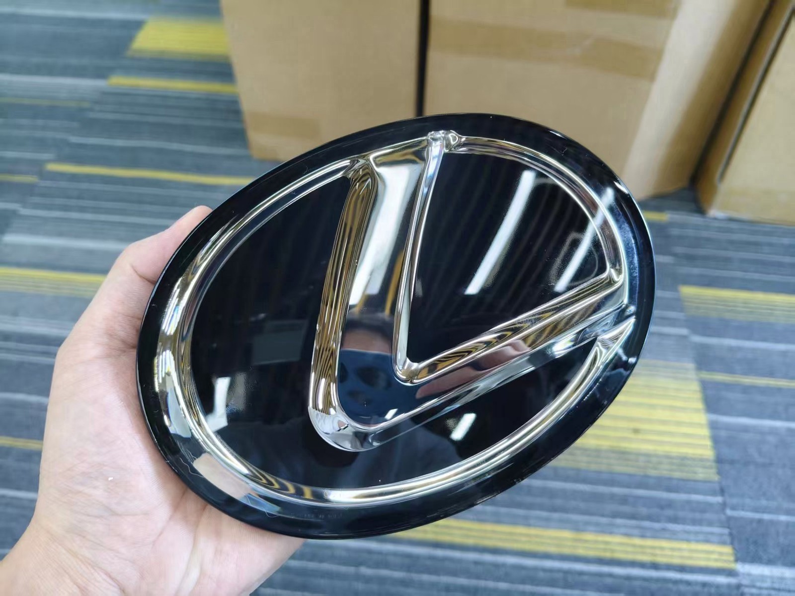 🎁Front Grille Emblem For Lexus 13-18 IS250/350 GS350 RX350 ES350 RX450h IS200t