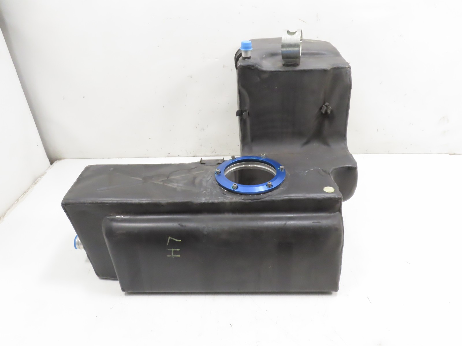 06 Lamborghini Gallardo #1310 Fuel Gas Tank Left 400201075 06 Lamborghini Gallardo #1310 Fuel Gas Tank Left 400201075