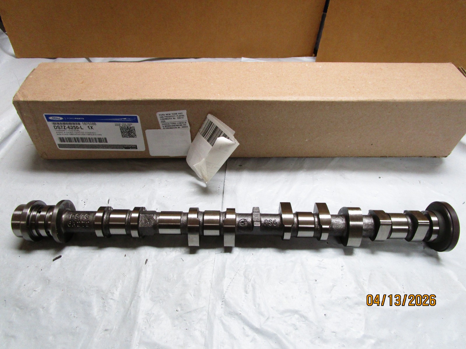 Genuine Ford OEM DS7Z-6250-L Camshaft Genuine Ford OEM DS7Z-6250-L Camshaft