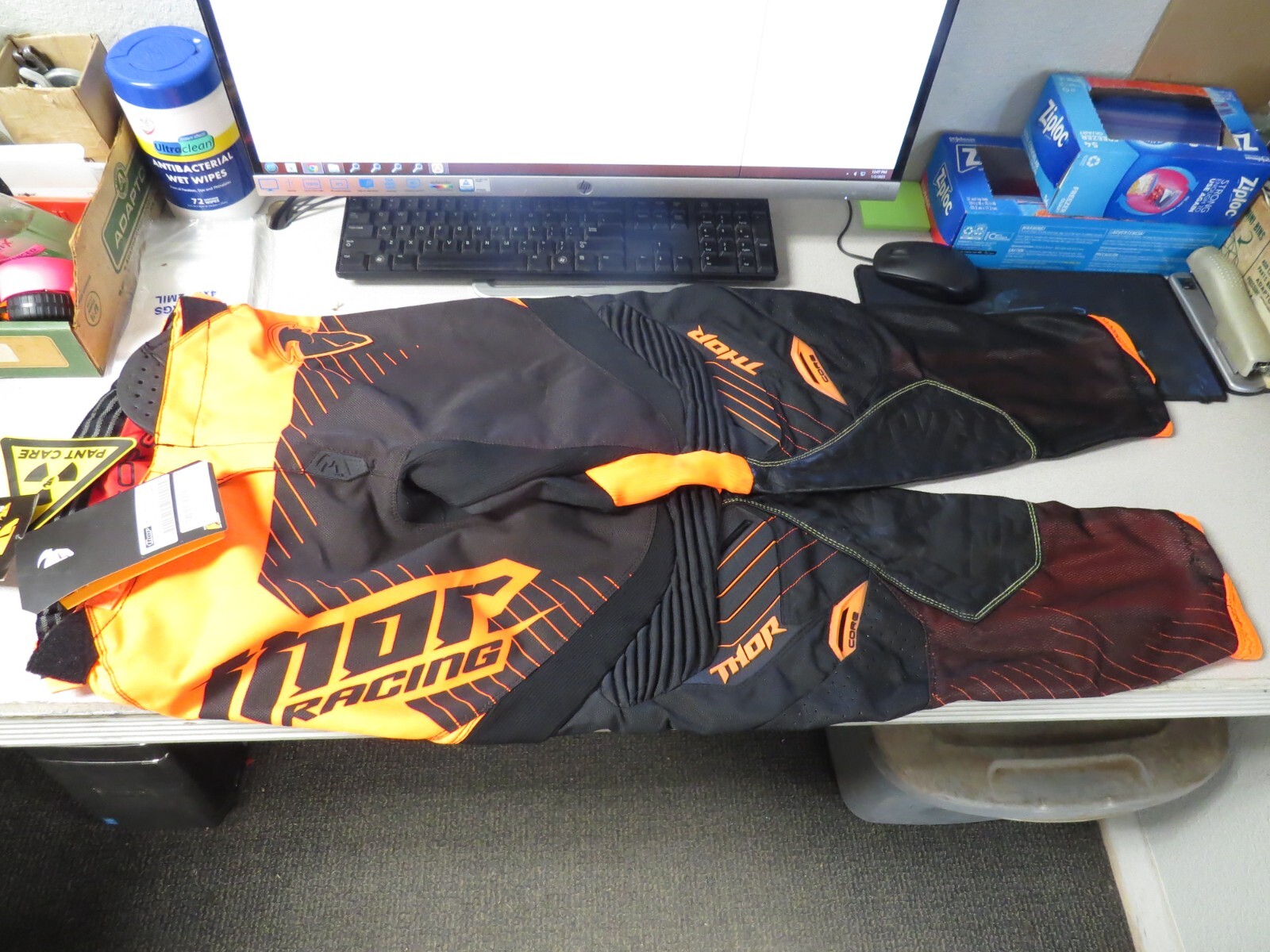 NOS Thor Racing Black & Orange Core Hux Motocross Pants Mens 32 2901-5202 NOS Thor Racing Black & Orange Core Hux Motocross Pants Mens 32 2901-5202