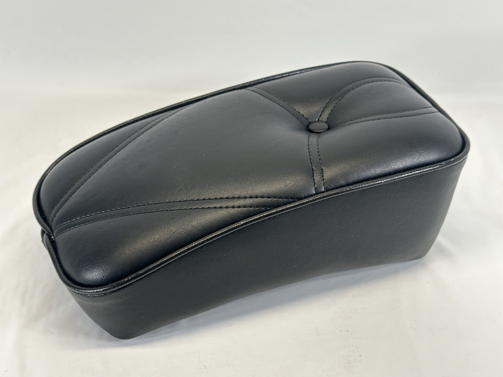 Vintage Bar Enterprises Rear Passenger Pillion Seat Harley Chopper Bobber NOS Vintage Bar Enterprises Rear Passenger Pillion Seat Harley Chopper Bobber NOS