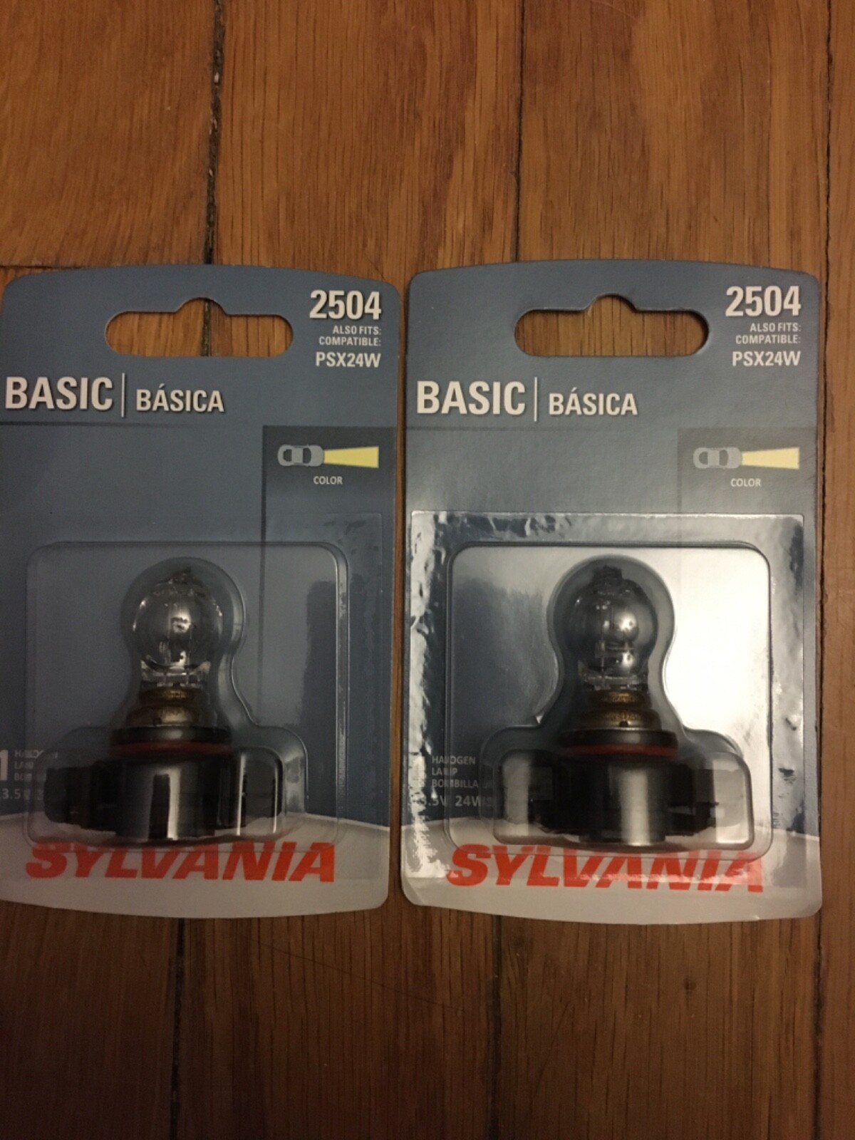 (2) SYLVANIA 2504 foglight driving light bulbs (2) SYLVANIA 2504 foglight driving light bulbs