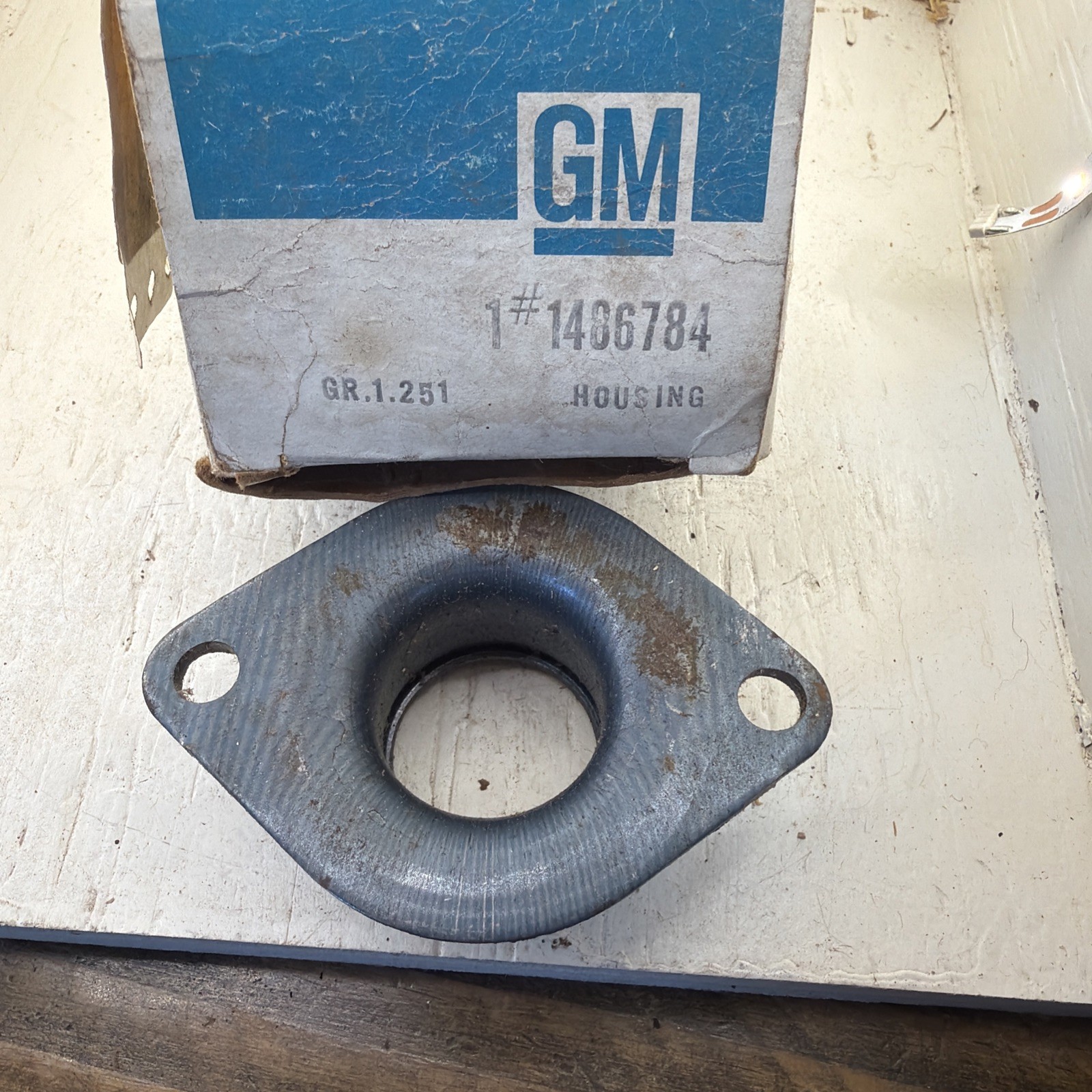 NOS GM 1486784 Thermostat Housing 1960s-80s Chevy GMC Straight 6 230 250 292 New NOS GM 1486784 Thermostat Housing 1960s-80s Chevy GMC Straight 6 230 250 292 New