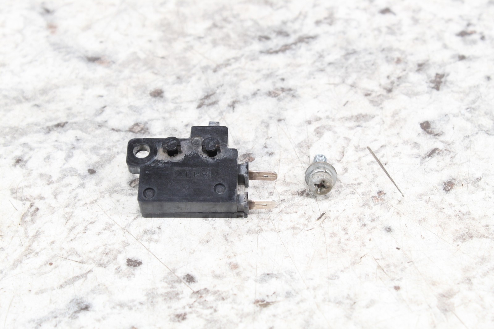 2007-2011 YAMAHA GRIZZLY 700 Front Brake Switch Stop Sensor OEM 4HM-83980-00-00