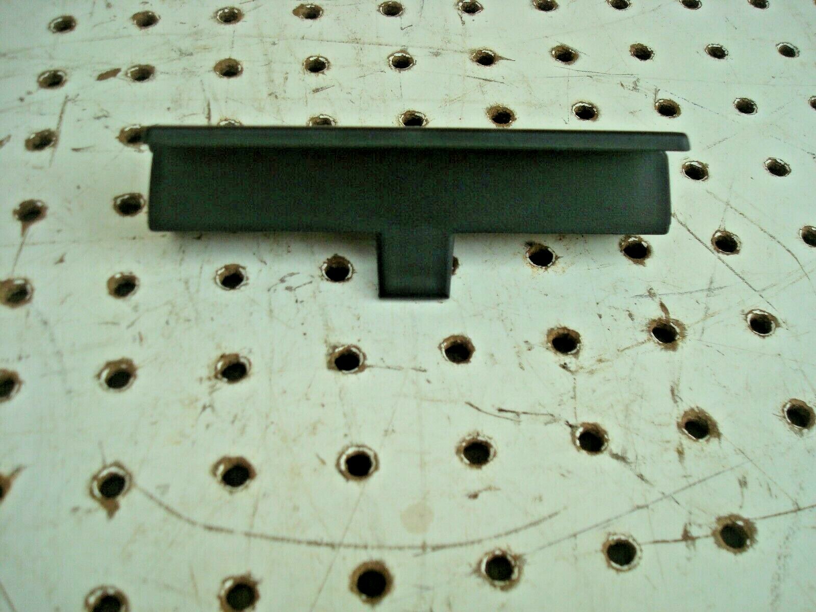 OEM 07-13 Chevy Silverado GMC Sierra Center Console lower storage latch Factory