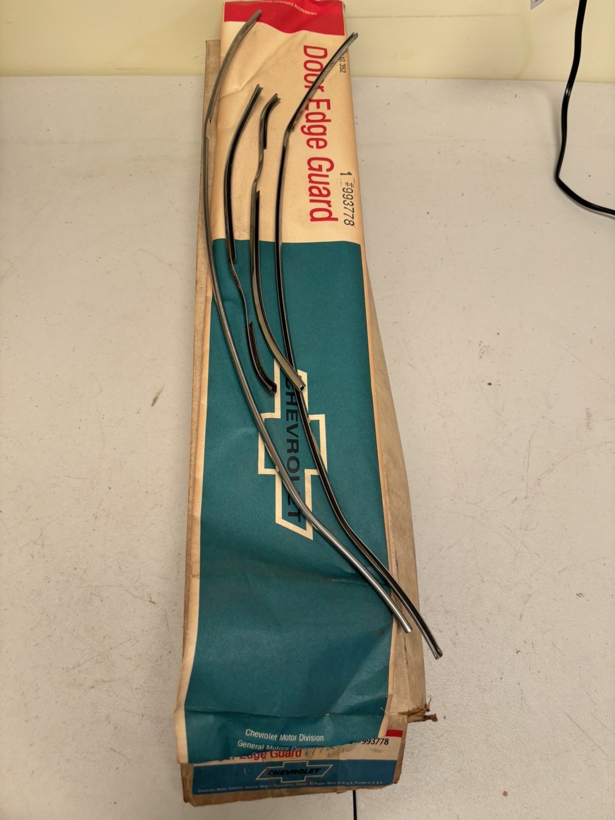 NOS 1970-1972 Chevy Chevelle Malibu 4dr Door Edge Guard Set #993778 Trim NOS 1970-1972 Chevy Chevelle Malibu 4dr Door Edge Guard Set #993778 Trim
