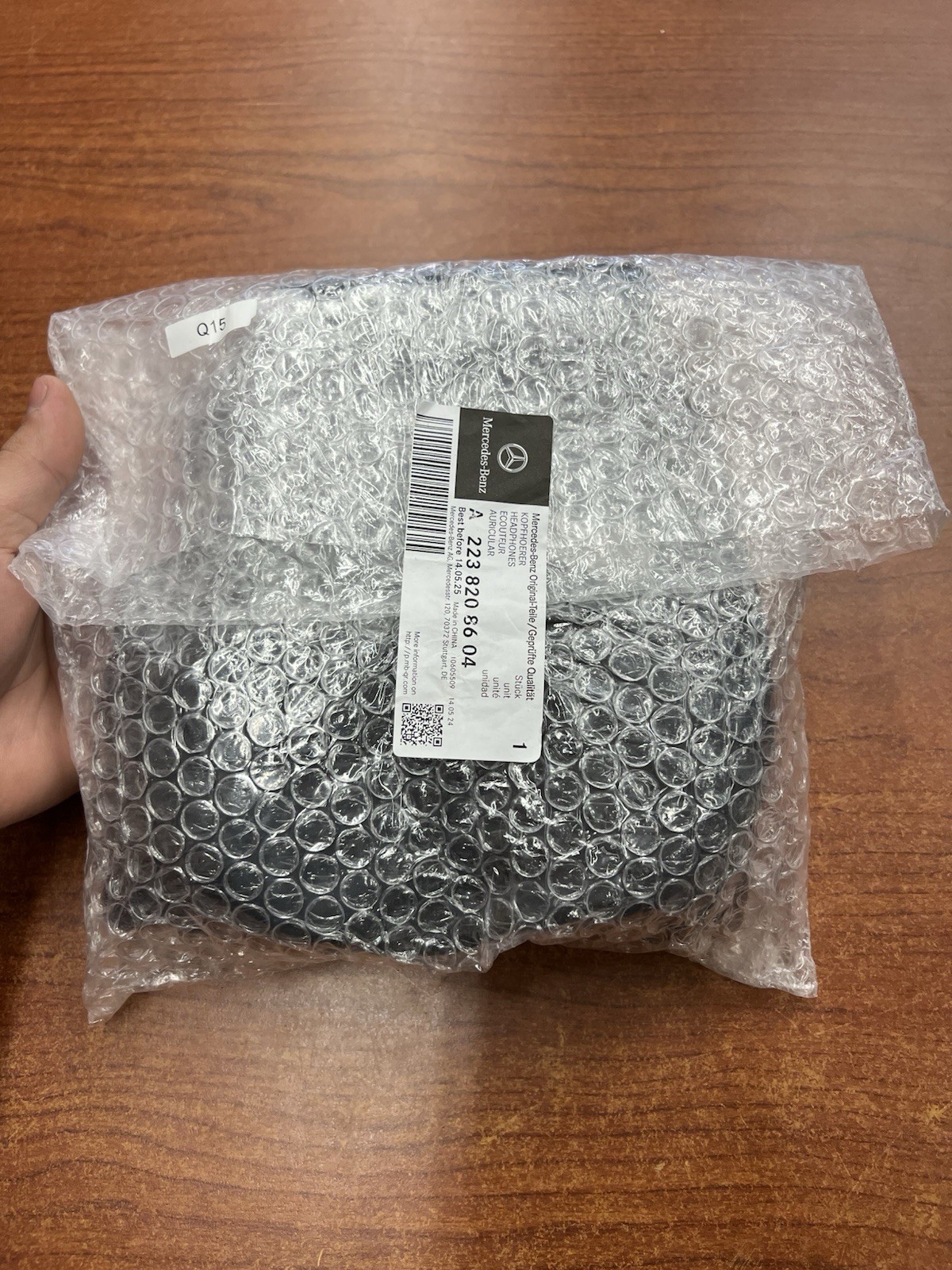 Mercedes-Benz Wireless Headphones 3D Sound NC Genuine Headset OEM A2238208604 Mercedes-Benz Wireless Headphones 3D Sound NC Genuine Headset OEM A2238208604