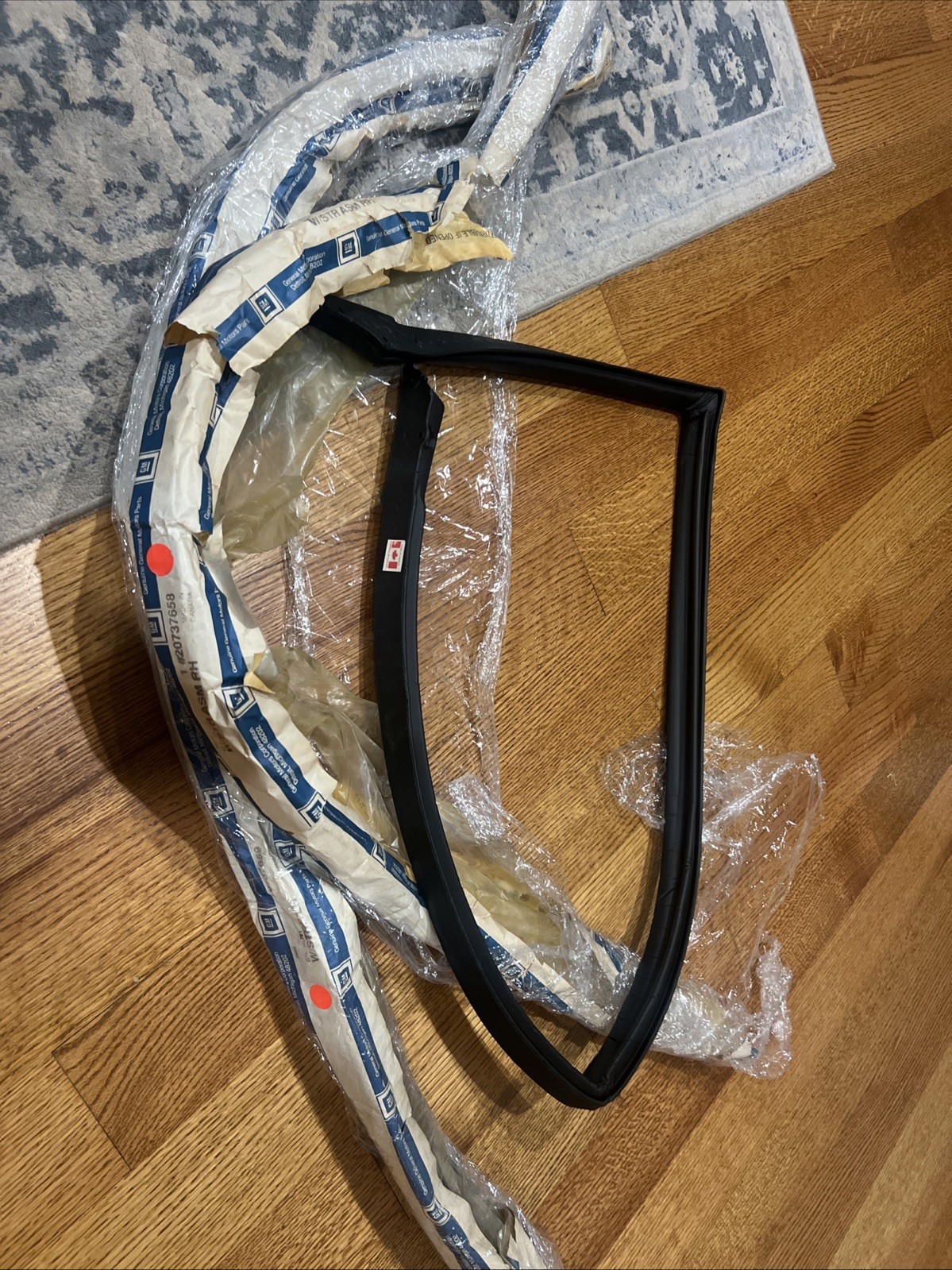 NOS GM BUICK GRAND NATIONAL GNX  WE4 MONTE CARLO CUTLASS ROOF RAIL WEATHERSTRIP