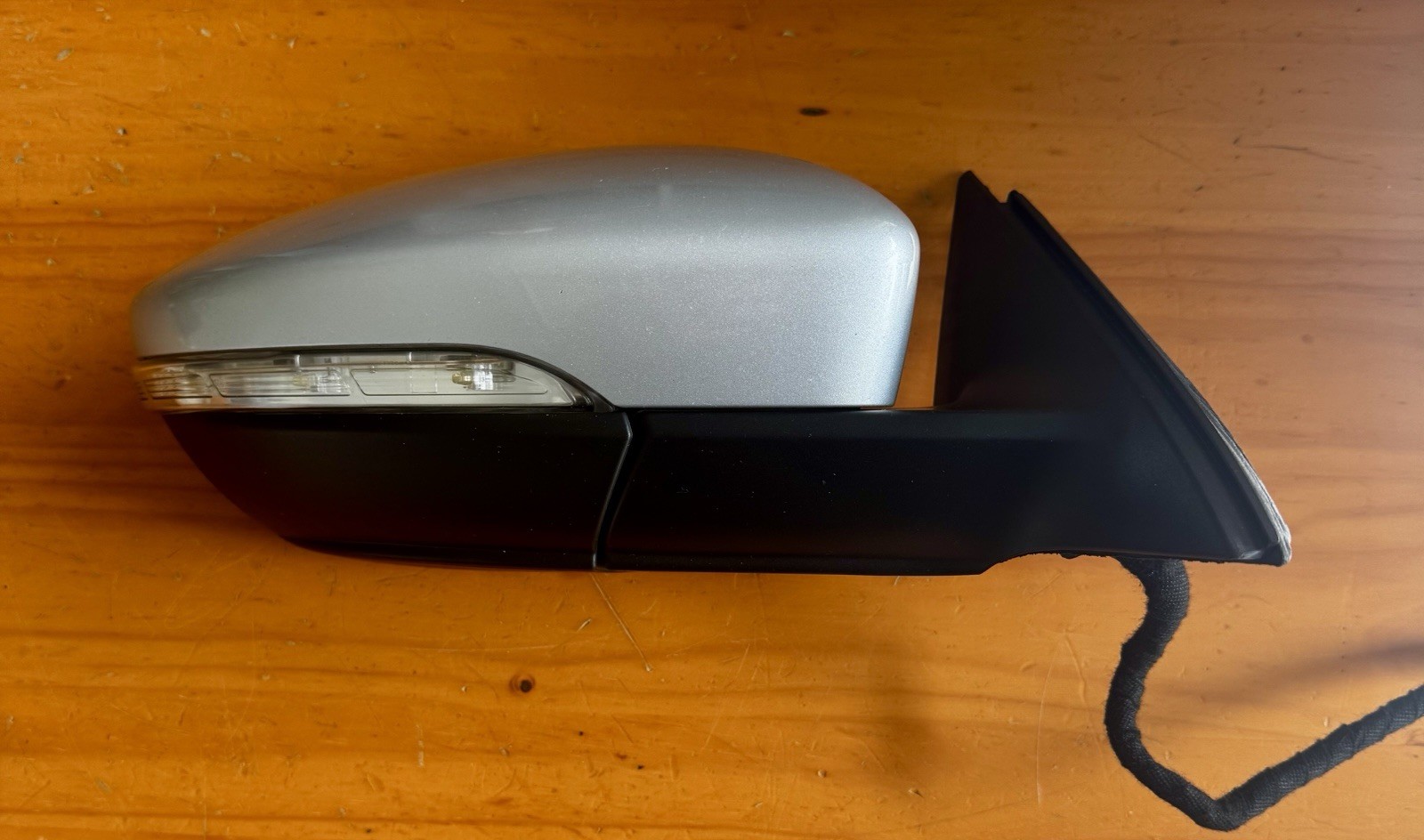 2016-22 Volkswagen Passat RIGHT PASSENGER Side Mirror BLIND SPOT SILVER LA7W OEM 2016-22 Volkswagen Passat RIGHT PASSENGER Side Mirror BLIND SPOT SILVER LA7W OEM