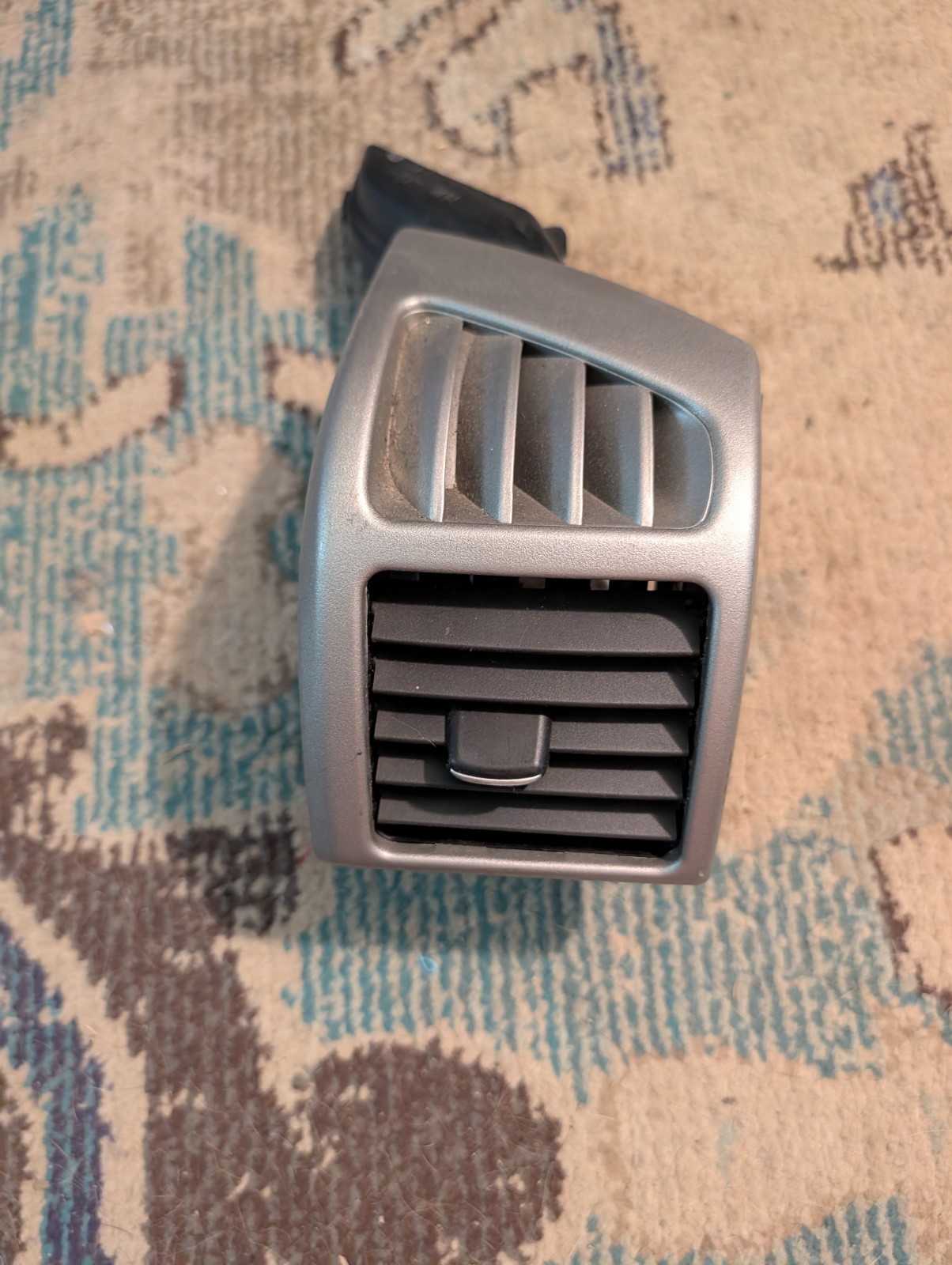 04 12 Chevrolet Colorado GMC Canyon OEM Dash Vent RH Passenger Side A/C Air Vent 04 12 Chevrolet Colorado GMC Canyon OEM Dash Vent RH Passenger Side A/C Air Vent