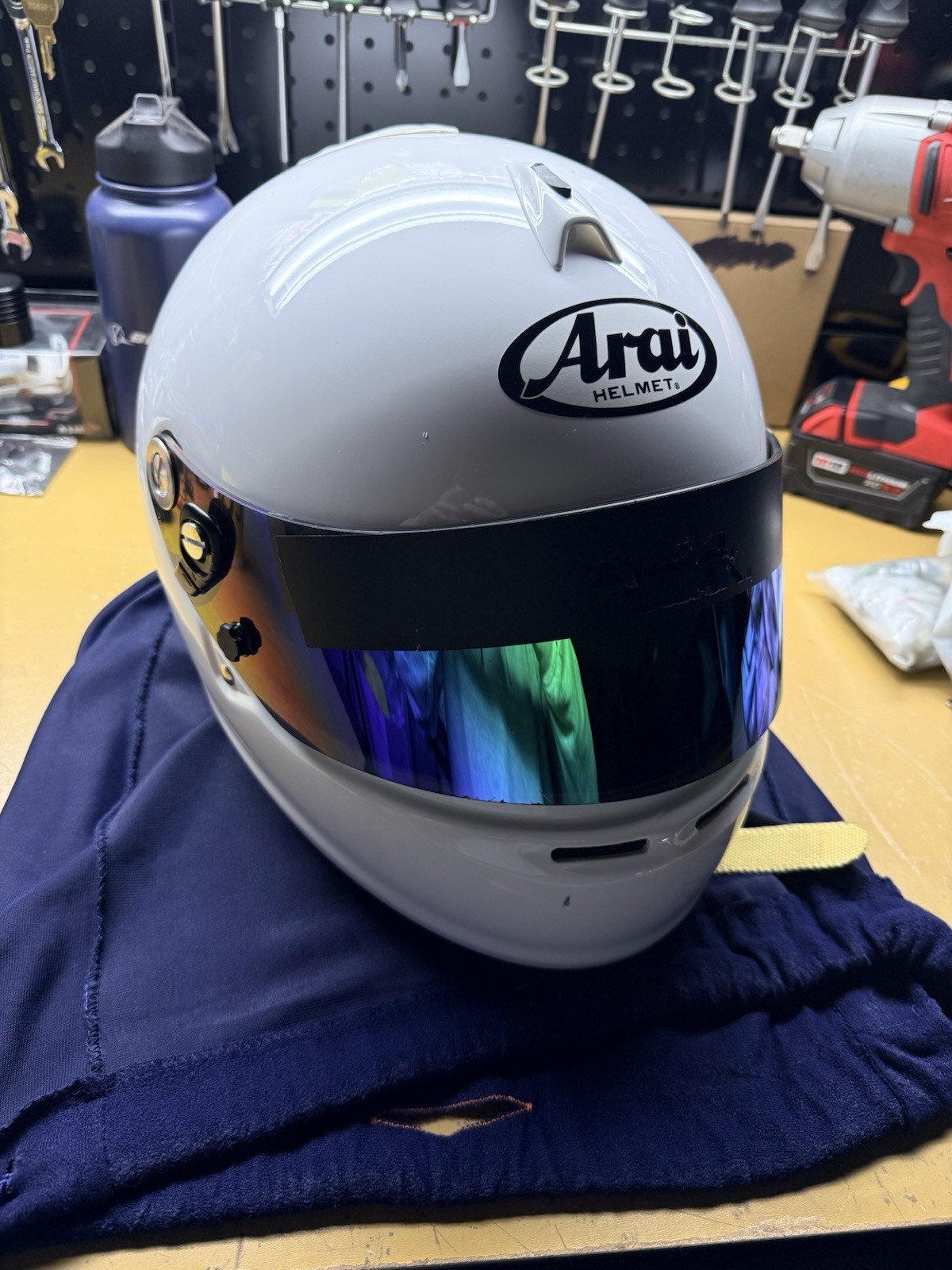 Arai GP-6S 8859 M6 Medium Helmet Size M White Japan W/ Polarized Shield Arai GP-6S 8859 M6 Medium Helmet Size M White Japan W/ Polarized Shield