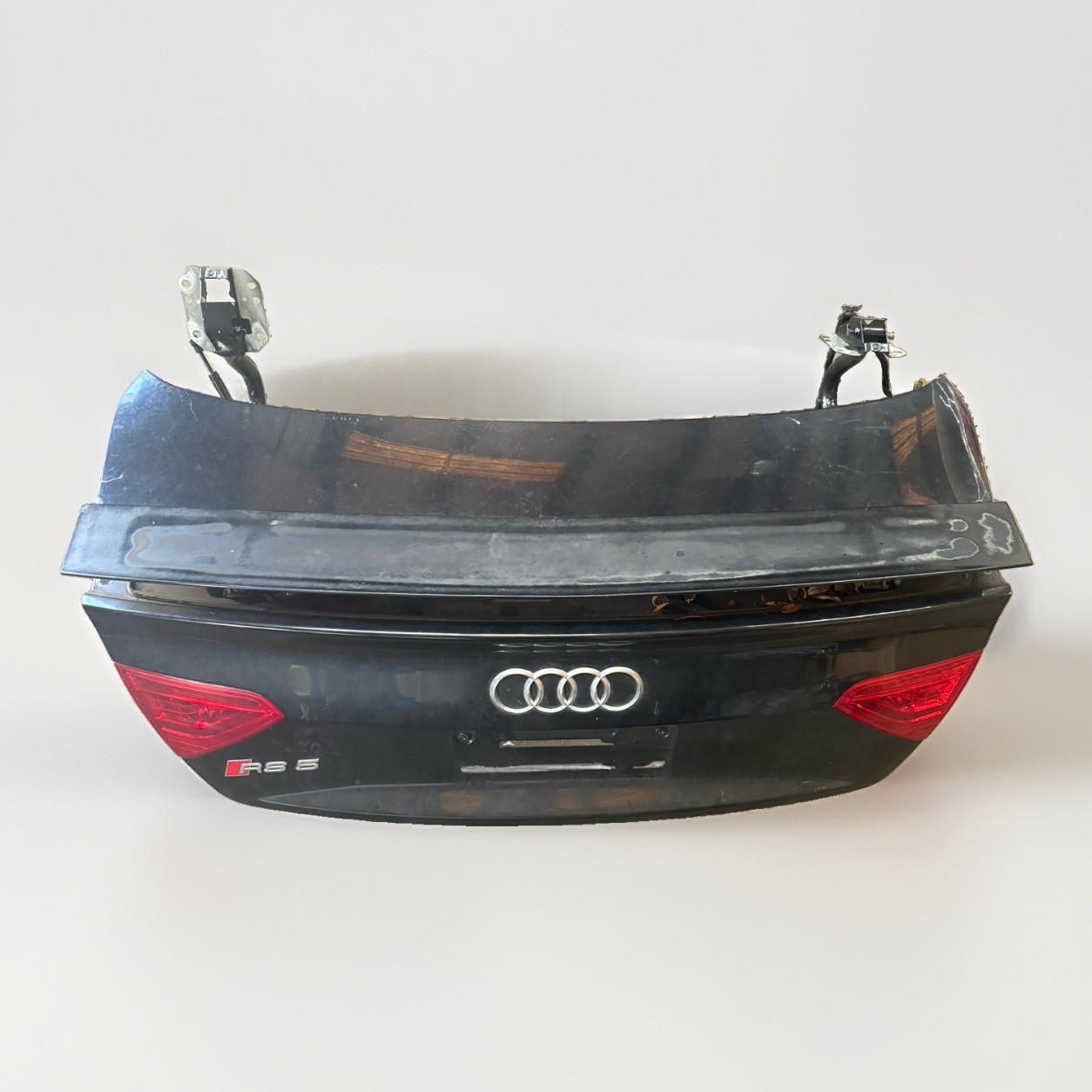 2013 2014 2015 Audi RS5 Trunk Hatch Tailgate Spoiler Complete Assembly OEM Black 2013 2014 2015 Audi RS5 Trunk Hatch Tailgate Spoiler Complete Assembly OEM Black