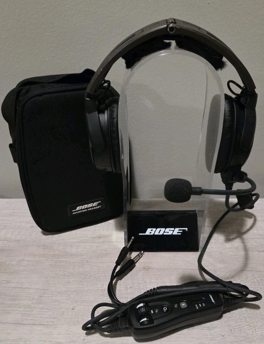 Bose A20 Aviation Pilot Headset Dual GA Plug Adapter New Ear Pads & Mic Cover Bose A20 Aviation Pilot Headset Dual GA Plug Adapter New Ear Pads & Mic Cover
